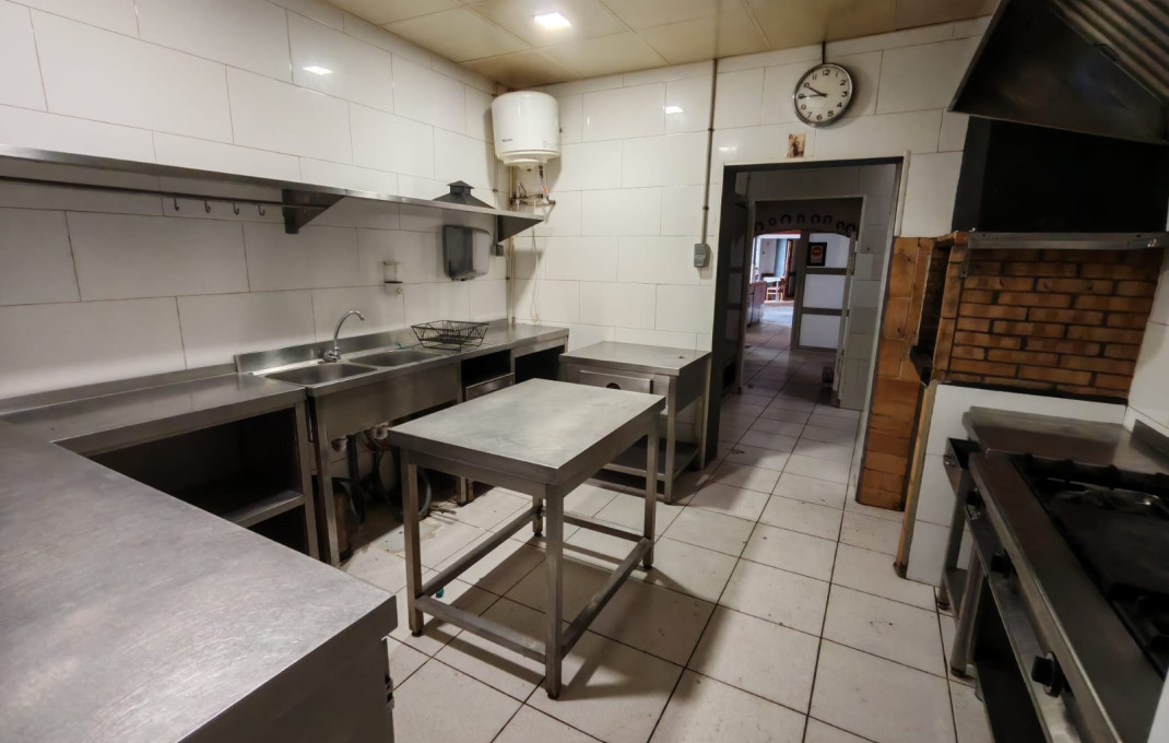 Venta - Bar Restaurante -
Lli&ccedil;&agrave; d'Amunt