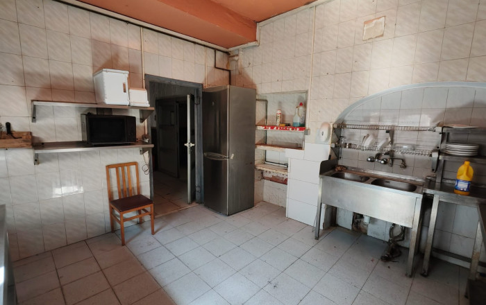 Venta - Bar Restaurante -
Lli&ccedil;&agrave; d'Amunt