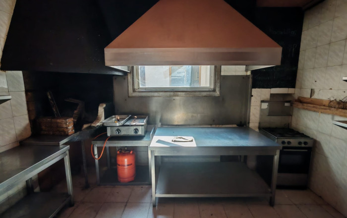 Venta - Bar Restaurante -
Lli&ccedil;&agrave; d'Amunt