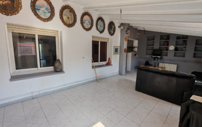 Venta - Bar Restaurante -
Lli&ccedil;&agrave; d'Amunt