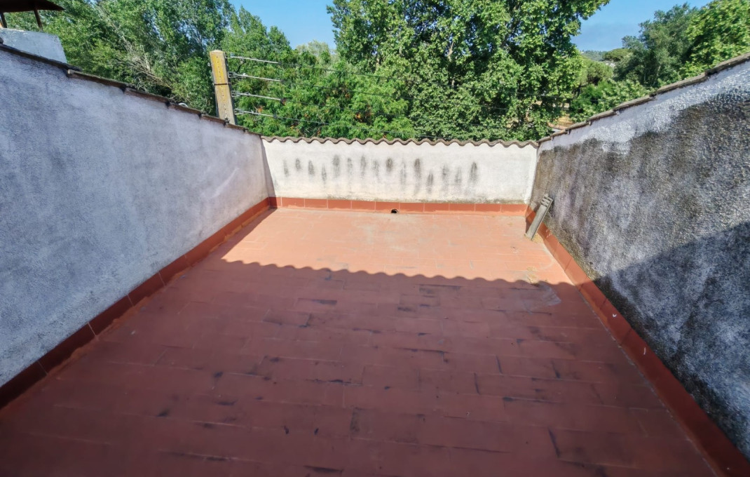 Venta - Bar Restaurante -
Lli&ccedil;&agrave; d'Amunt