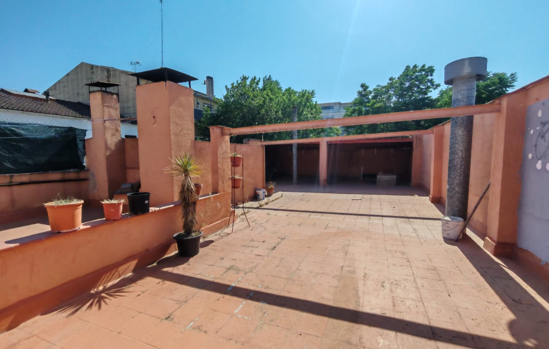 Venta - Bar Restaurante -
Lli&ccedil;&agrave; d'Amunt