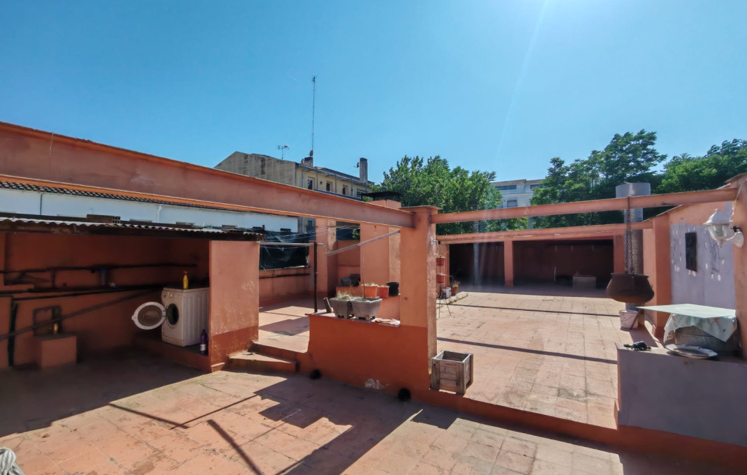 Venta - Bar Restaurante -
Lli&ccedil;&agrave; d'Amunt