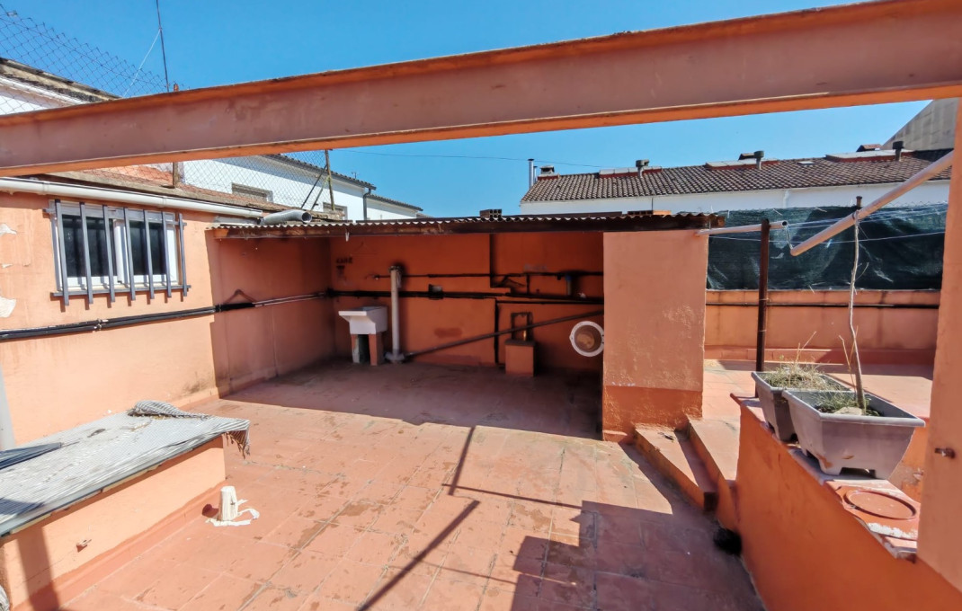 Venta - Bar Restaurante -
Lli&ccedil;&agrave; d'Amunt