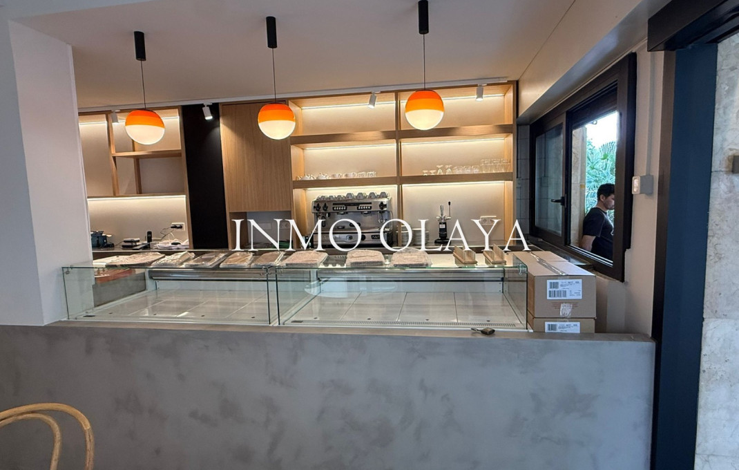 Transfert - Bar-Cafeteria -
Barcelona - Sant Gervaci