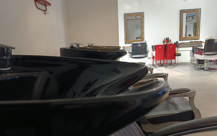 Traspaso - Peluquerias y Estetica -
Barcelona - Les corts