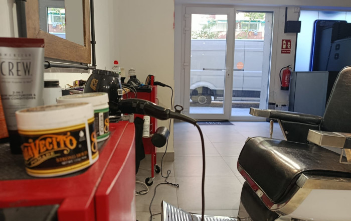 Traspaso - Peluquerias y Estetica -
Barcelona - Les corts