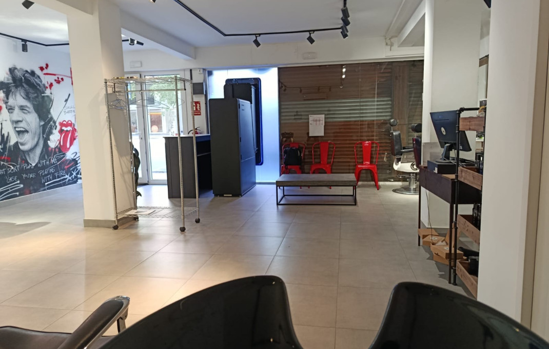Traspaso - Peluquerias y Estetica -
Barcelona - Les corts