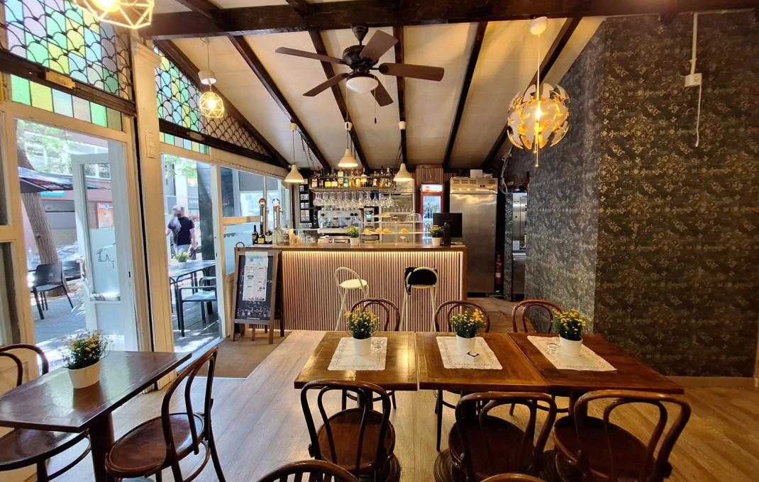 Traspaso - Bar Restaurante -
Barcelona - Les corts
