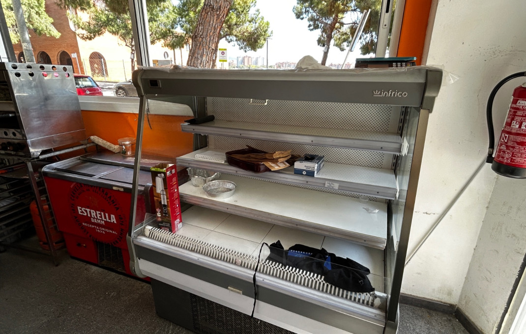 Transfert - rôtissoire -
L'Hospitalet de Llobregat - Pubilla Casas
