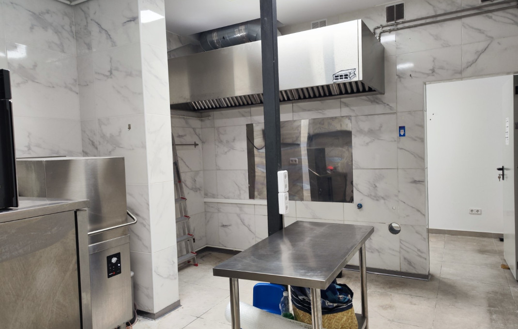Traspaso - Cocina industrial -
Barcelona - Camp De L´arpa