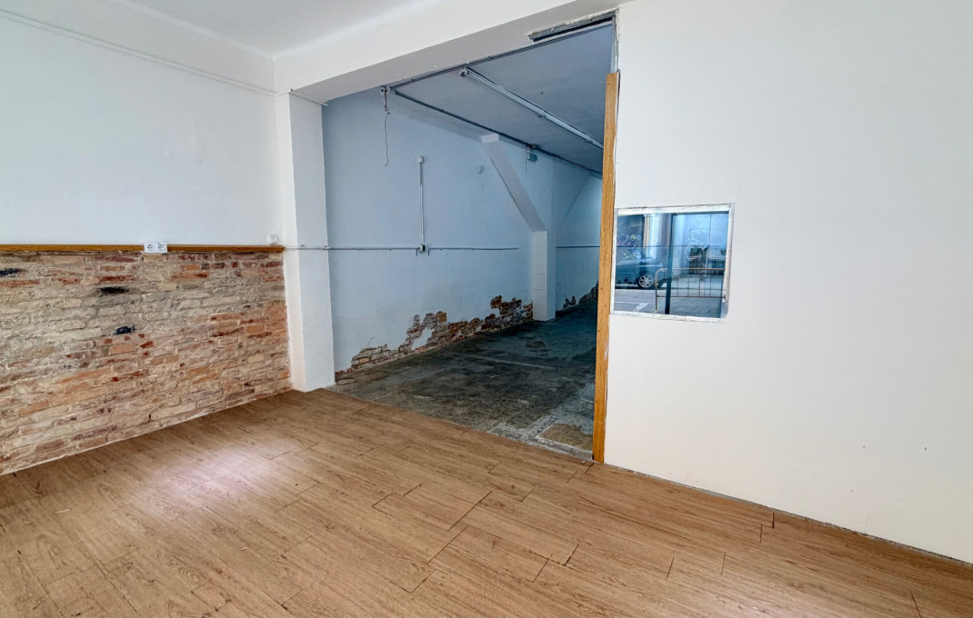 Venta - Local comercial -
Barcelona - Sants