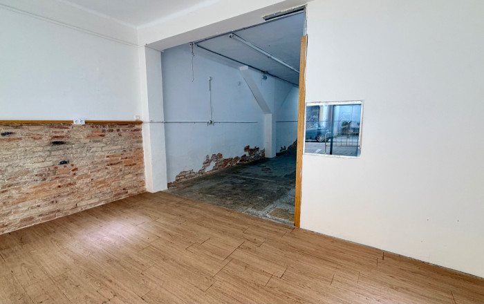 Venta - Local comercial -
Barcelona - Sants