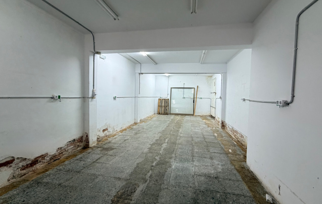 Venta - Local comercial -
Barcelona - Sants
