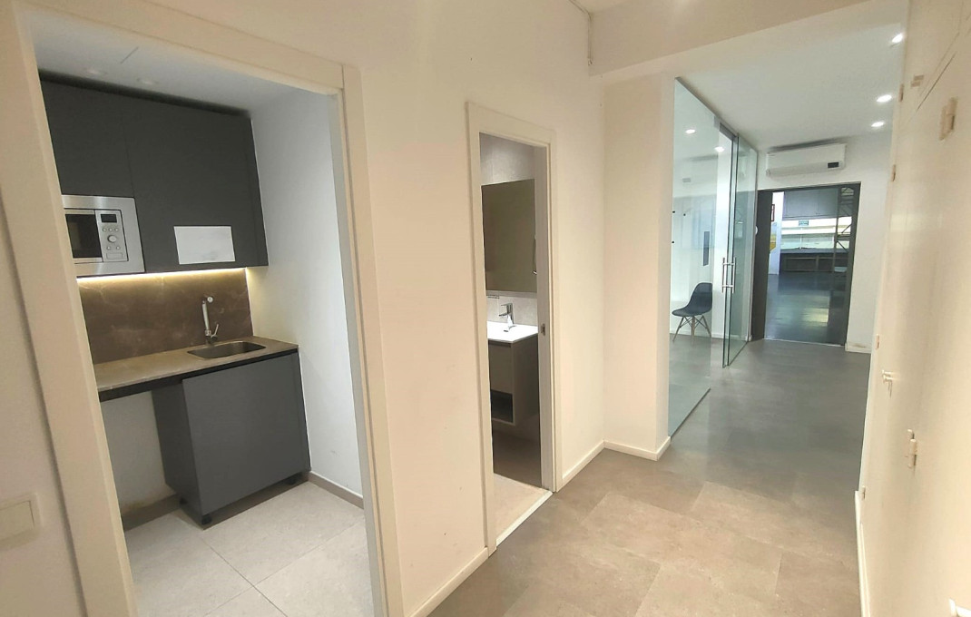 Venta - Local comercial -
Barcelona - Gràcia
