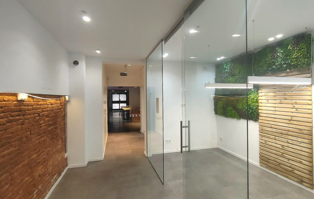 Venta - Local comercial -
Barcelona - Gràcia