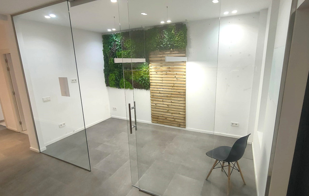 Venta - Local comercial -
Barcelona - Gràcia