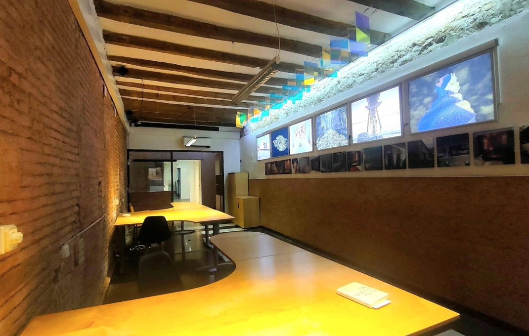 Venta - Local comercial -
Barcelona - Gràcia