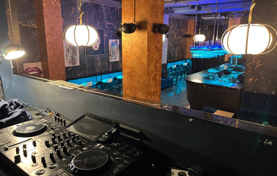 Transfert - Bar Copas Musical -
Barcelona - Borne-centro