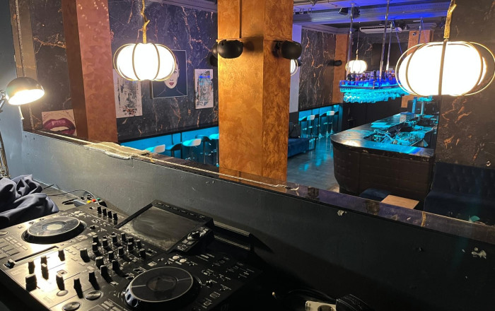 Transfert - Bar Copas Musical -
Barcelona - Borne-centro