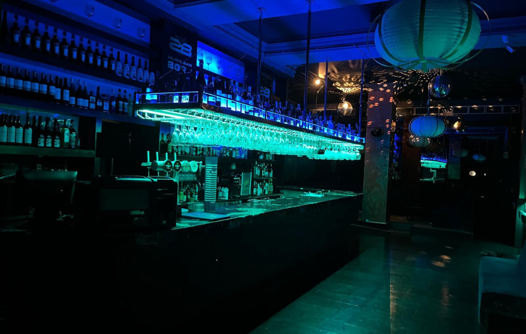 Transfert - Bar Copas Musical -
Barcelona - Borne-centro