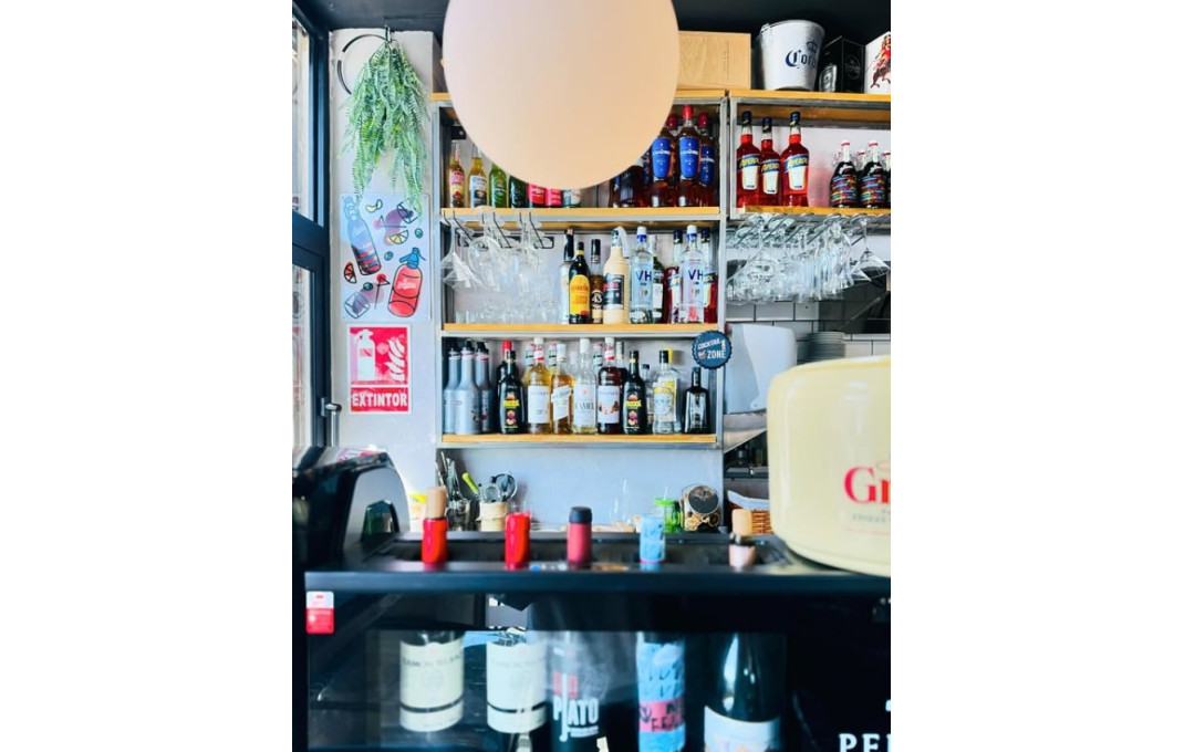 Traspaso - Bar-Cafeteria -
Pineda de Mar