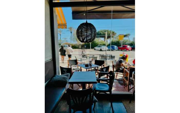 Traspaso - Bar-Cafeteria -
Pineda de Mar