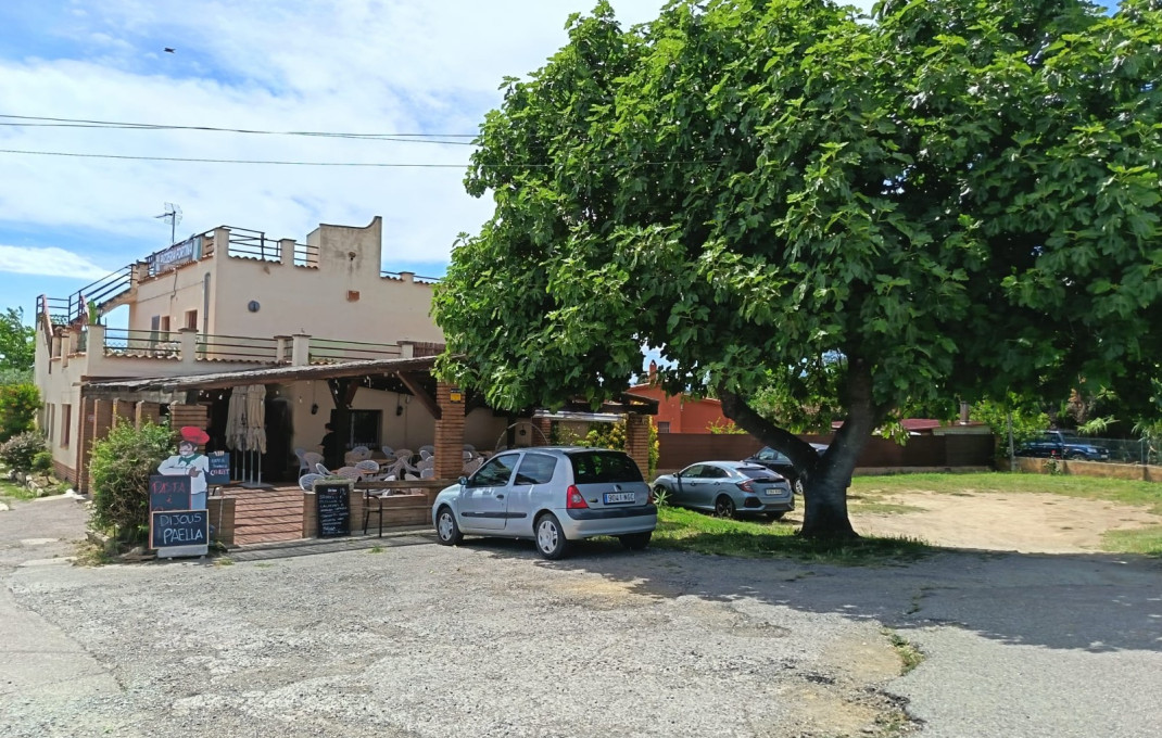 Traspaso - Restaurante -
Garriguella