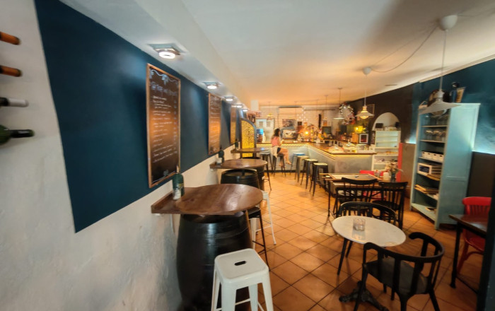 Traspaso - Bar-Cafeteria -
Vilafranca del Pened&egrave;s