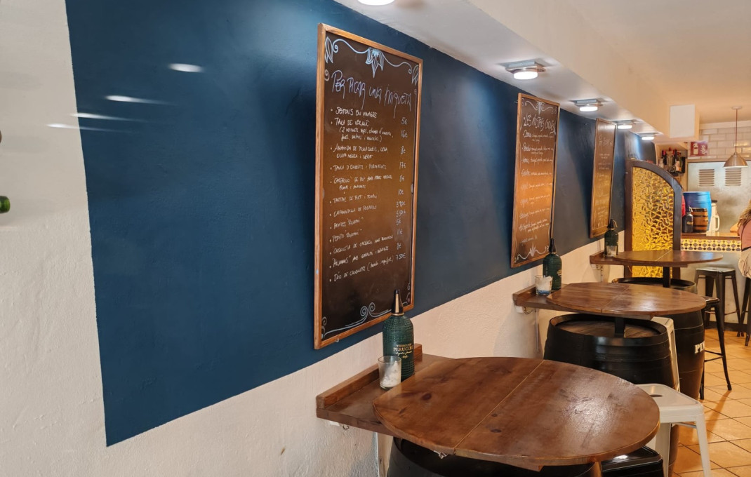 Traspaso - Bar-Cafeteria -
Vilafranca del Pened&egrave;s