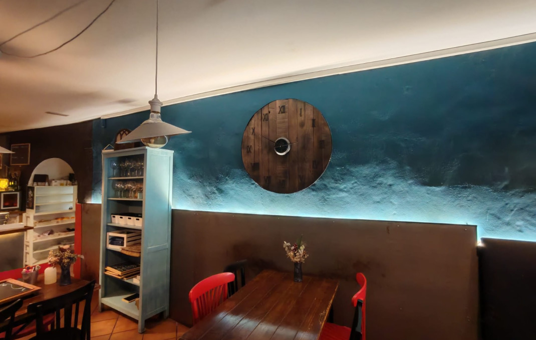 Traspaso - Bar-Cafeteria -
Vilafranca del Pened&egrave;s