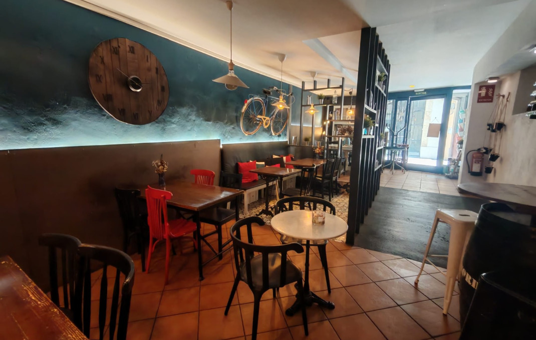 Traspaso - Bar-Cafeteria -
Vilafranca del Pened&egrave;s