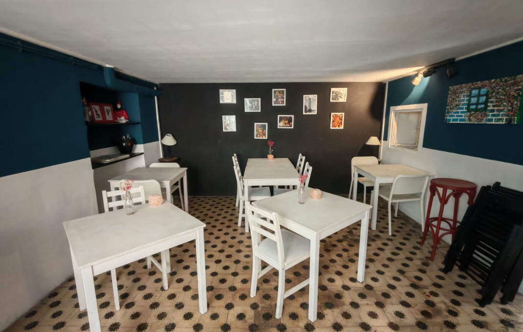 Traspaso - Bar-Cafeteria -
Vilafranca del Pened&egrave;s