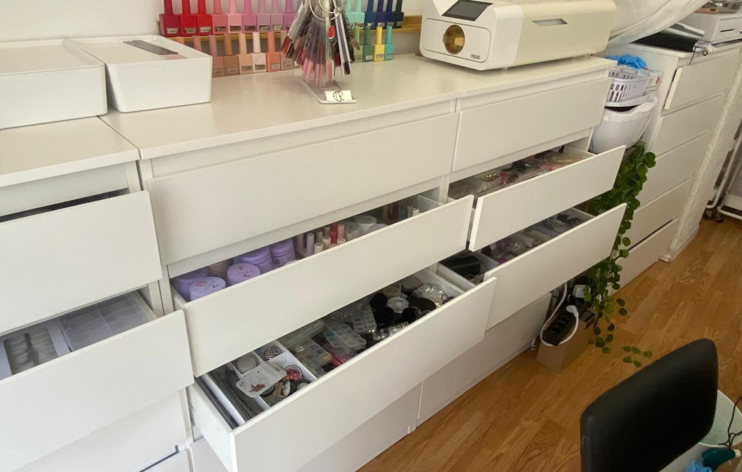 Traspaso - Peluquerias y Estetica -
Calella