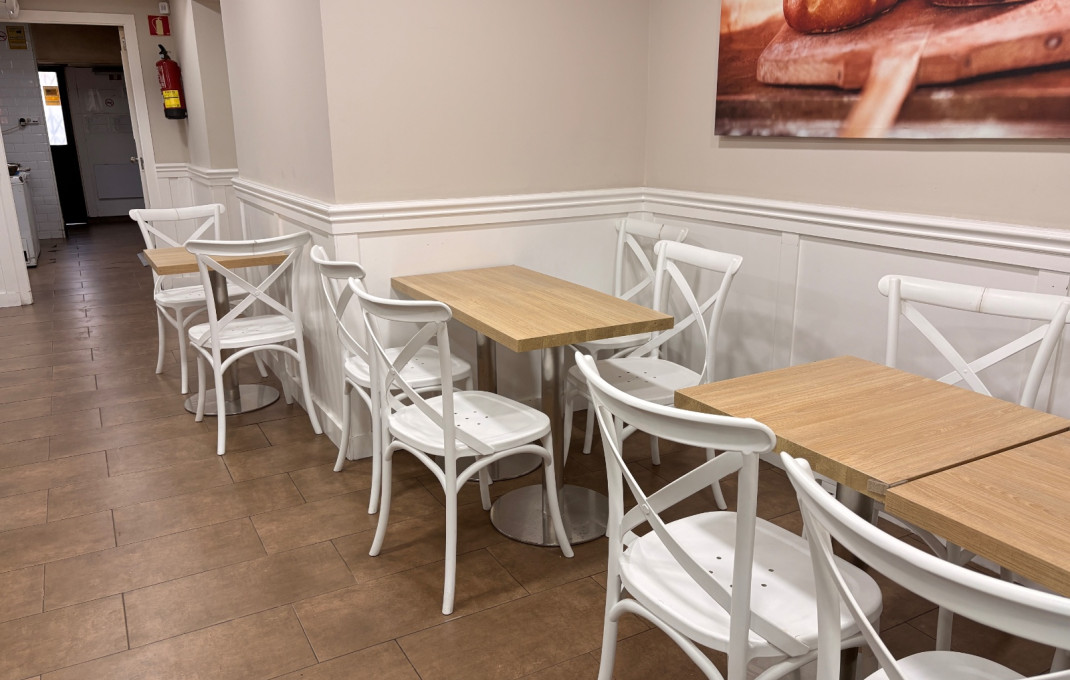 Traspaso - Bar-Cafeteria -
El Prat de Llobregat