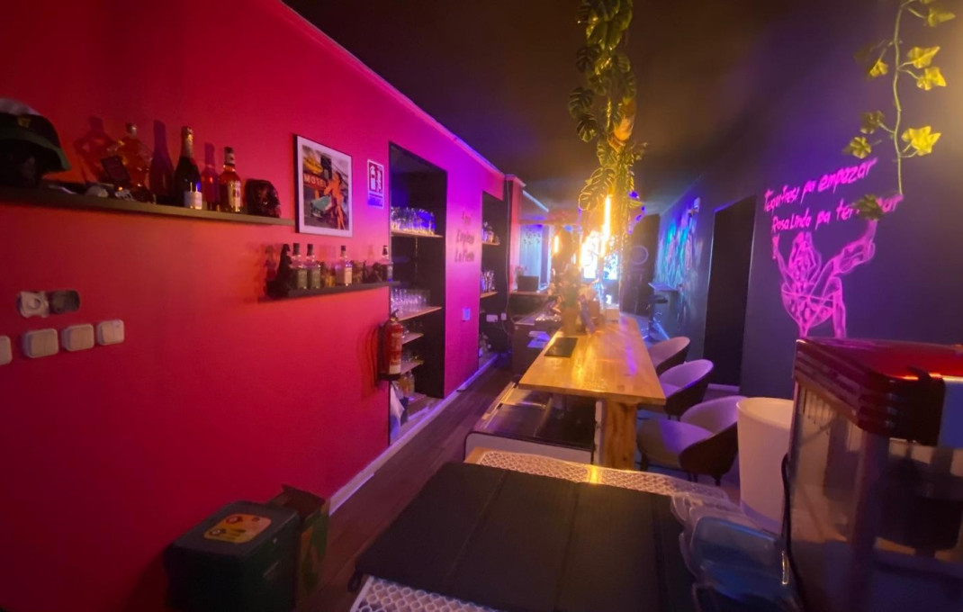 Traspaso - Bar Copas Musical -
Lloret de Mar