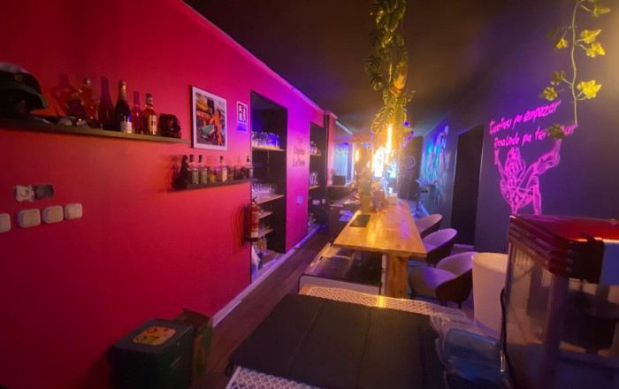 Traspaso - Bar Copas Musical -
Lloret de Mar
