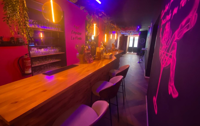 Traspaso - Bar Copas Musical -
Lloret de Mar