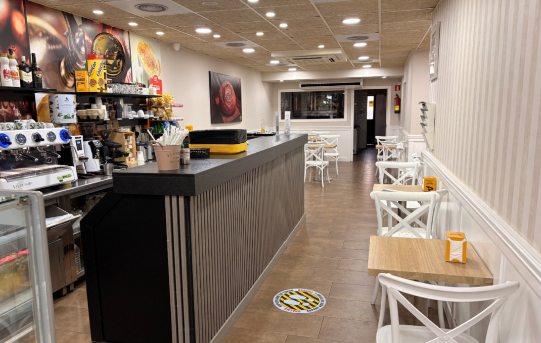 Traspaso - Bar-Cafeteria -
El Prat de Llobregat