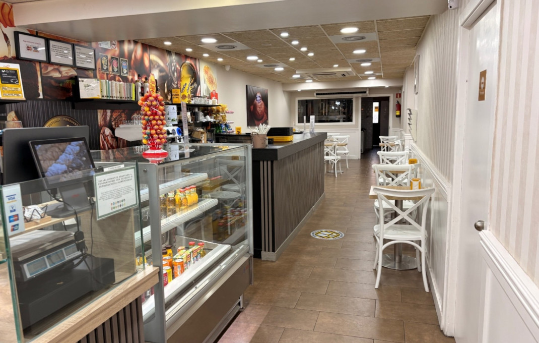 Traspaso - Bar-Cafeteria -
El Prat de Llobregat