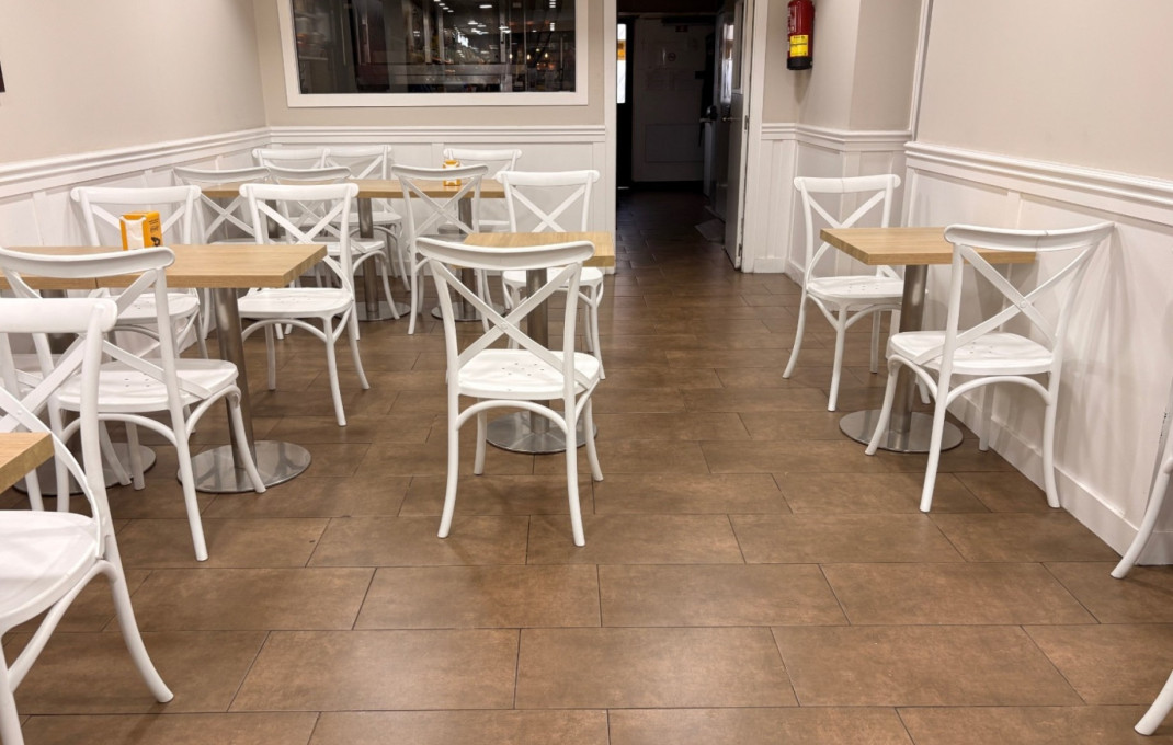 Traspaso - Bar-Cafeteria -
El Prat de Llobregat