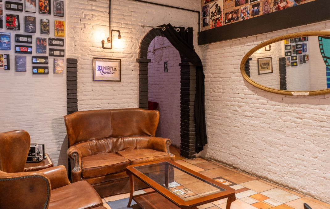 Transfert - Licencia C2 -
Barcelona - Poblenou