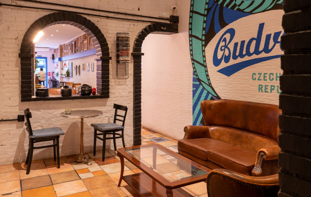 Transfert - Licencia C2 -
Barcelona - Poblenou