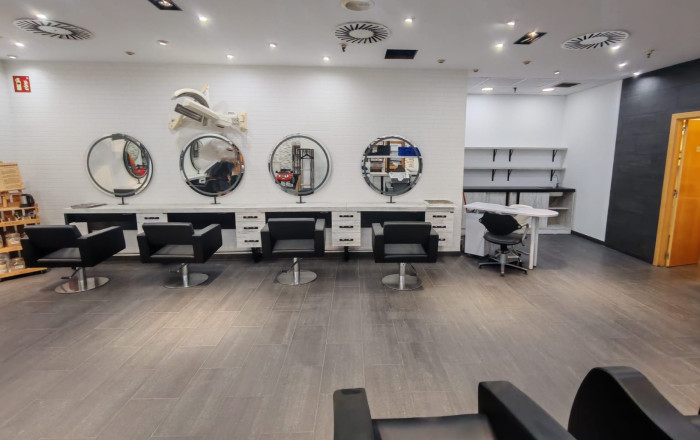 Traspaso - Peluquerias y Estetica -
Sabadell