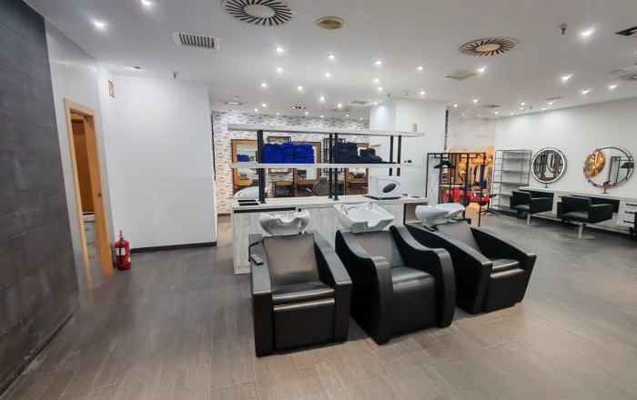 Traspaso - Peluquerias y Estetica -
Sabadell