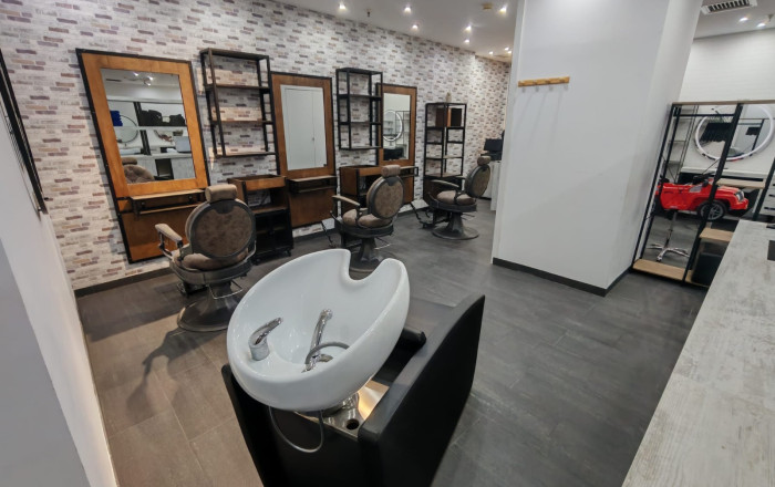 Traspaso - Peluquerias y Estetica -
Sabadell