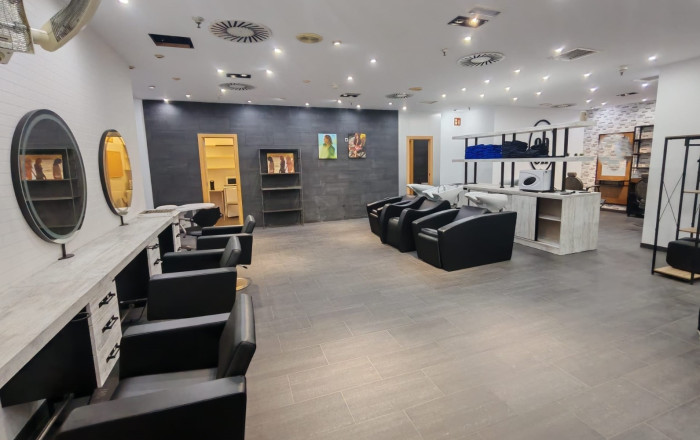 Traspaso - Peluquerias y Estetica -
Sabadell