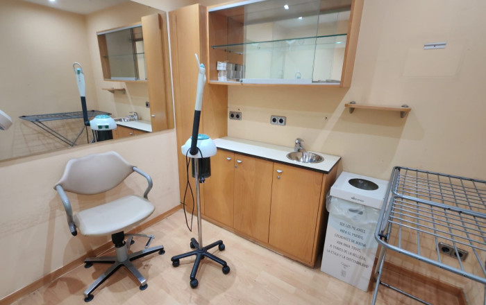 Traspaso - Peluquerias y Estetica -
Sabadell