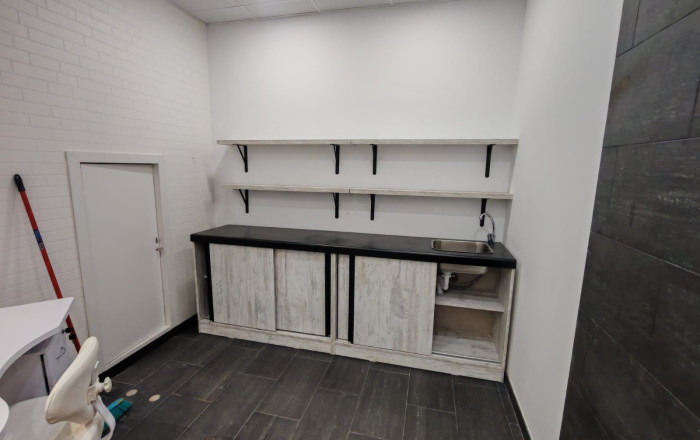 Traspaso - Peluquerias y Estetica -
Sabadell