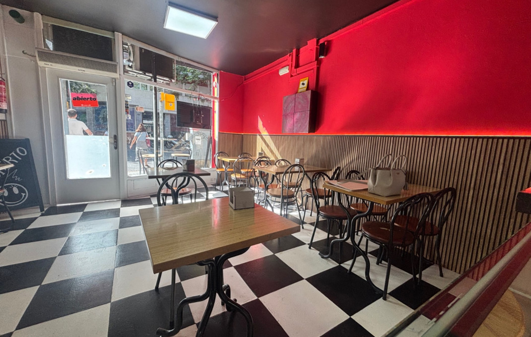 Transfert - Bar Restaurante -
Barcelona - Sant Martí